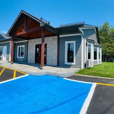 Motel L'Abri Carleton-sur-Mer Екстериор снимка