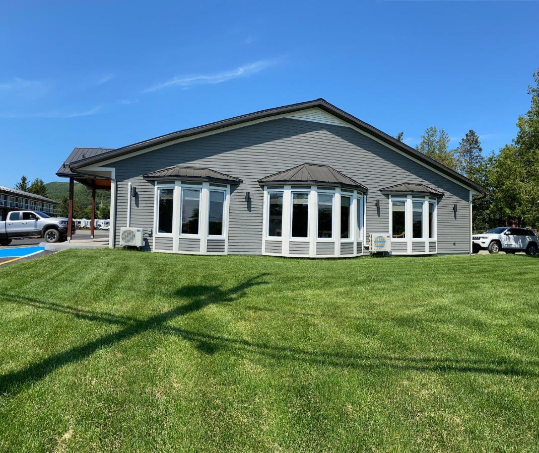 Motel L'Abri Carleton-sur-Mer Екстериор снимка
