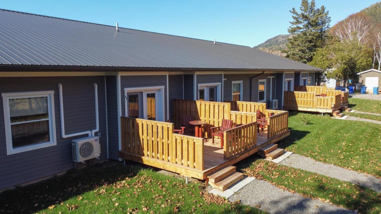 Motel L'Abri Carleton-sur-Mer Екстериор снимка